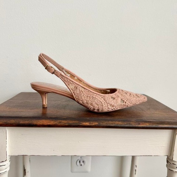 Pink crochet lace kitten heels slingback Charles David size 7.5 - Picture 2 of 6